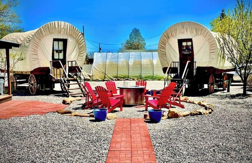 Monticello House | Pioneer Wagon—Ultimate Glamping