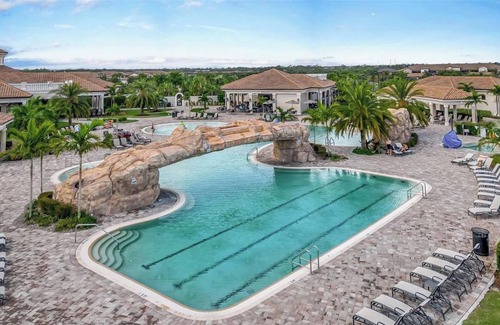 Braden River Condo | Piper View at Lakewood National: A beautiful golf condo 30 mins to the beach ⛳🏖