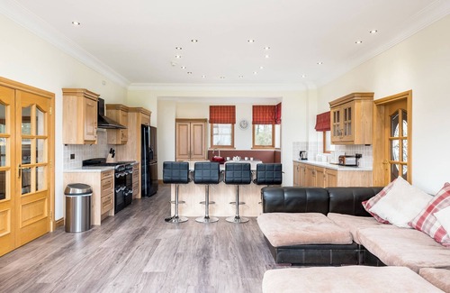 Glenisla Cottage | Piperdam House is your perfect venue for your get-togethers and celebrations.