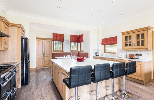 Glenisla Cottage | Piperdam House is your perfect venue for your get-togethers and celebrations.
