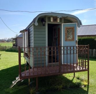 Netersel Bed & Breakfast | Pipowagen Biej Oma Neeske
