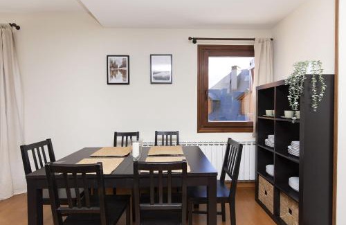 Escarrilla Apartment | Pirenaica by BeValle
