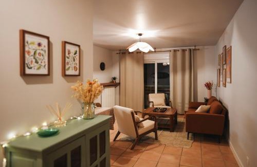 Annemasse Apartment | Pisana House - Appartement de charme tout confort