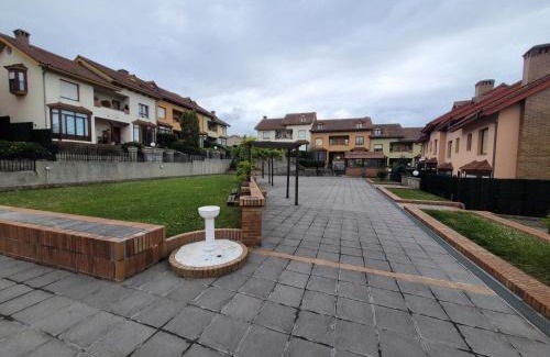 Mogro Apartment | Piscina y parking 2 min playa