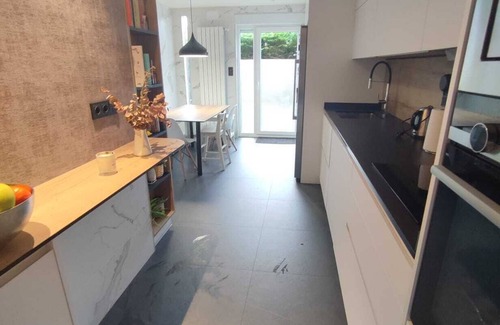 Gorraiz Condo | Piso Ajardinado en Pamplona. Ideal Para Disfrutar dl Centro y d la Tranquilidad!