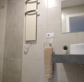Distrito Llano Apartment | Piso electra
