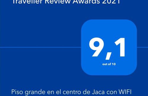 Jaca Apartment | Piso grande en el centro de Jaca con WIFI y garaje