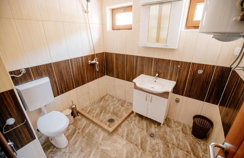 Pluzine House | Piva lake