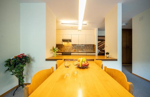 Vulpera Apartment | PL 202 Lichtdurchflutete Wohnung mit grossem Balkon Richtung Scuol