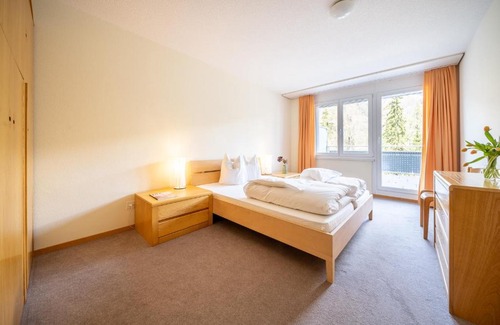 Vulpera Apartment | PL 202 Lichtdurchflutete Wohnung mit grossem Balkon Richtung Scuol