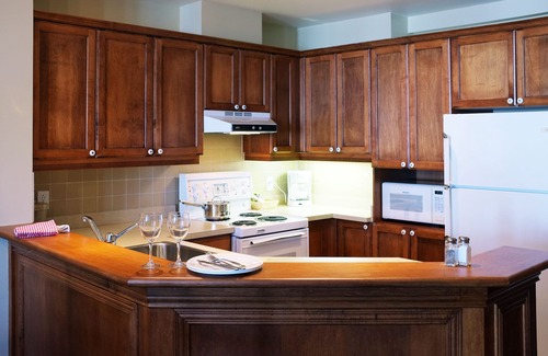 Mont-Tremblant Pedestrian Village Hotel | Place St-Bernard