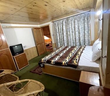 Old Manali Apartment | Place To Reborn