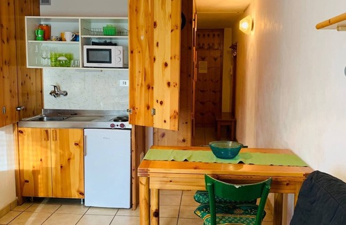 Gressan Apartment | Placed near the Pila ski resort.