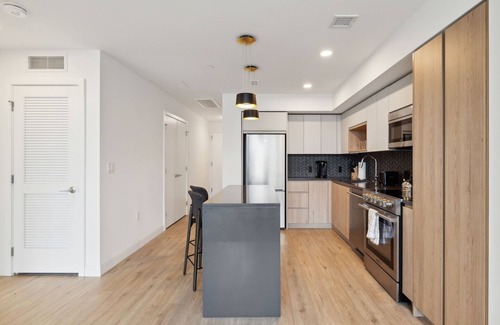 Buzzard Point Apartment | Placemakr Buzzard Point