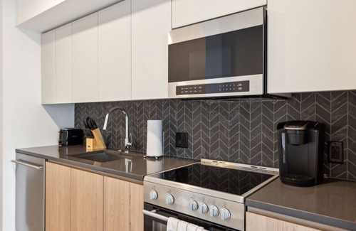 Buzzard Point Apartment | Placemakr Buzzard Point