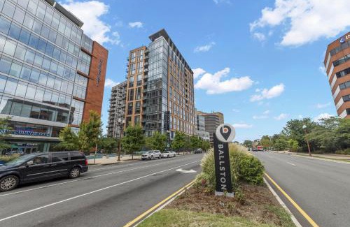 Bluemont Hotel | Placemakr Marymount Ballston