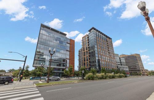 Bluemont Hotel | Placemakr Marymount Ballston