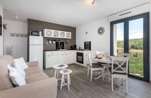 Champtercier Apartment | Plaines-Provence, gîte le Pic D'Oise
