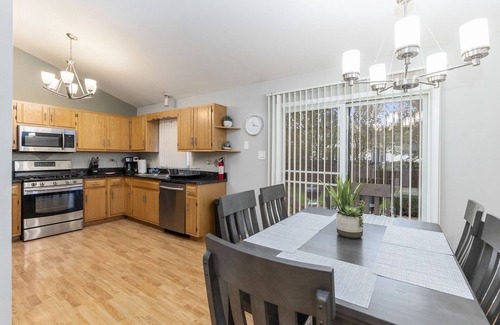 Fox Valley House | Plainfield Rentaln