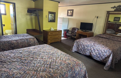 Douglas Hotel | plains motel