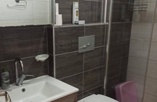 Antalya City Centre House | Plaj havuz geniş ferah oda