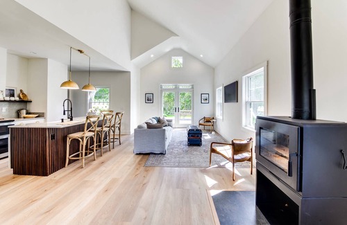 Shelter Island Heights House | Plan Your Perfect Summer Escape: Walk to Crescent Beach and to Pridwin!