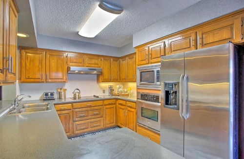 Plano House | Plano Home with Patio-17Min to Crayola Experience