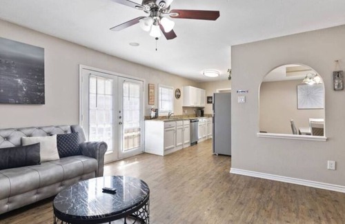 Plano House | 🌟 Plano’s Getaway! Game Room! 4 TVs! FAST WIFI