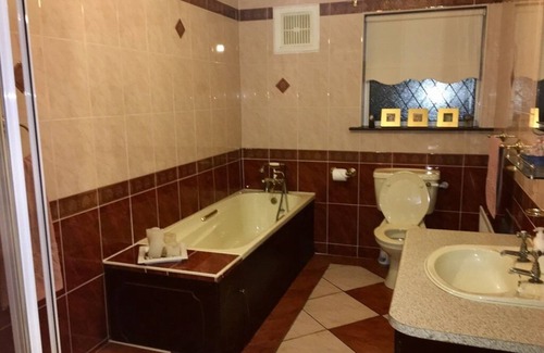 Kingscourt Bed & Breakfast | Plantation Lodge B&B