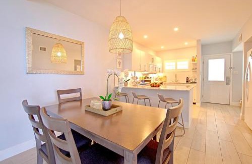 Seven Mile Beach House | Plantation Village #20 Condo