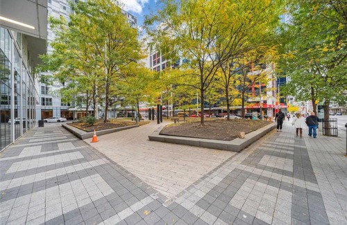 Toronto Entertainment District Apartment | PlanURstay - 2BR & 2BTH 300 Front Street West