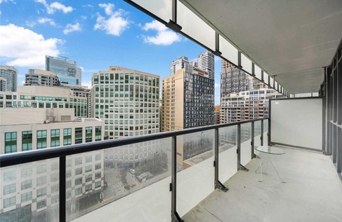 Toronto Entertainment District Apartment | PlanURstay - 2BR & 2BTH 300 Front Street West