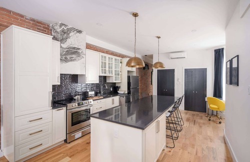 Mile End Apartment | Plateau Mt Royal-Mile End |3BDRS-2BA&Parking