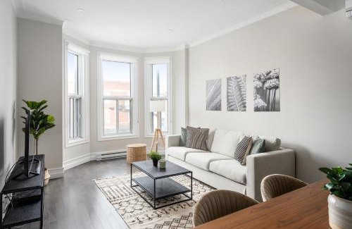 Mile End Apartment | Plateau Prime Residence