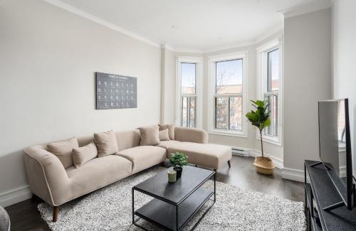 Mile End Apartment | Plateau Prime Residence