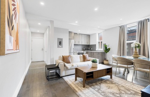 Mile End Apartment | Plateau Prime Residence