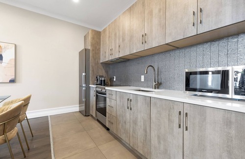 Mile End Apartment | Plateau Prime Residence