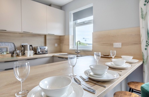 Brixham Ski Chalet | Platinum 3 Bedroom Chalet Sleeps 5