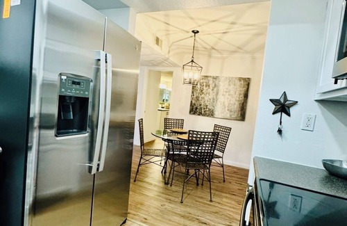 South Scottsdale Condo | Play, work, relax in Scottsdale luxury ! Prime location for all events!