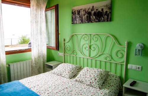 Isla Apartment | Playa De Arnadal Isla
