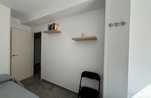 Velilla-Taramay Apartment | Playa, parque y terraza en Almuñecar