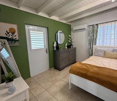 Mora Apartment | Playa y Campo Getaway Apartment