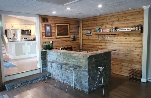 Leesburg House | Playful open spaces. Sleeps 6