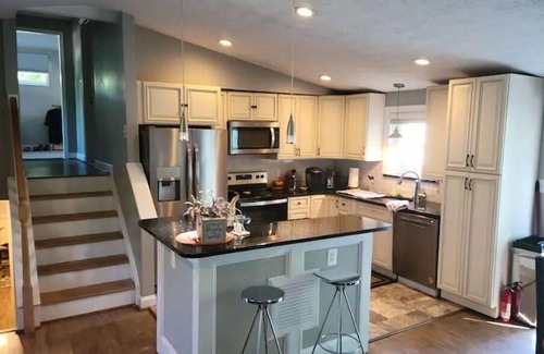Leesburg House | Playful open spaces. Sleeps 6