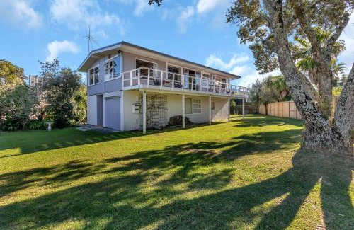 Matapouri House | Playtime Plus - Matapouri Holiday Home
