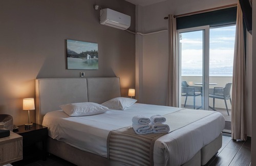 Loutraki-Agioi Theodoroi Hotel | Plaza Hotel
