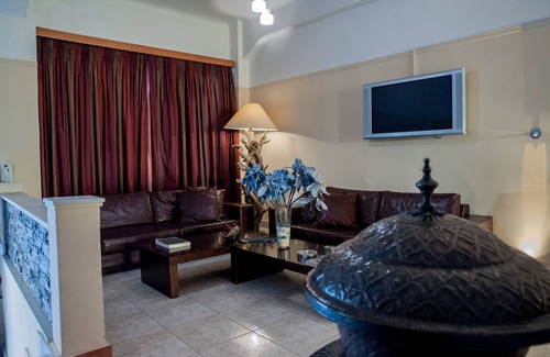 Loutraki-Agioi Theodoroi Hotel | Plaza Hotel