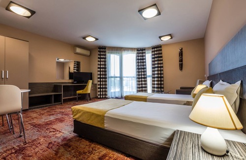 Parvenets Hotel | Plaza Hotel