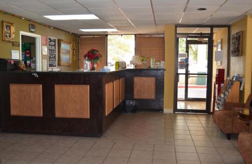 Big Spring Hotel | Plaza Inn