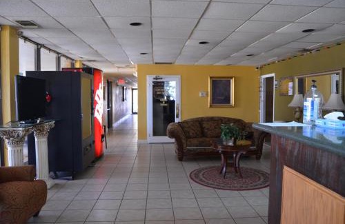 Big Spring Hotel | Plaza Inn